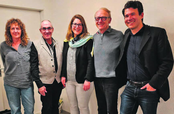 Der neu zusammengesetzte Vorstand der SVP Ortspartei Menziken: (v.l.): Elisabeth Breitenstein, Präsident Heiri Leuzinger, Diana Siegrist, Walter Winteler und Simon Baumgartner (Bild: zVg.)