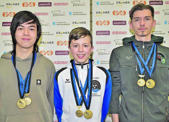 Menziker Goldtrio: (v.l.) Patrik Fleischli, Florian Hodel und Joël Müller. (Bild: wr.)