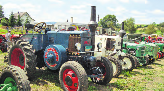 Ein lebendiges und bewegtes Oldtimer-Treffen: Die Maschinen und Fahrzeuge werden in Betrieb gezeigt. (Bild: zVg.)