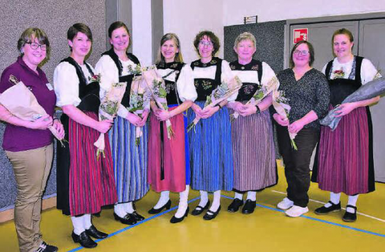 Blumengeschenke und Dankesworte: Alle leisten Jahr für Jahr enorme Arbeit auf ehrenamtlicher Basis. Die Delegiertenversammlung ist der richtige Ort, um Danke zu sagen. (Bilder: st.)