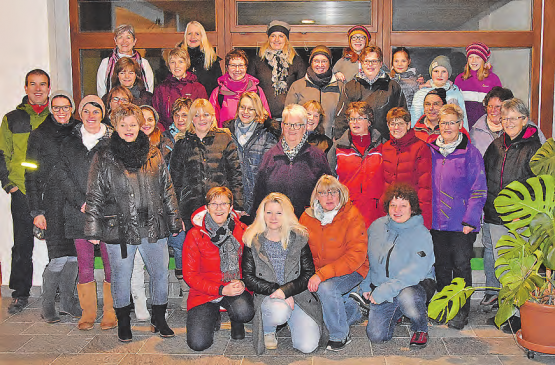 Erstaunlich grosse Anzahl: Die Bottenwiler engagieren sich in der Adventsfenstergruppe. (Bild: aw.)