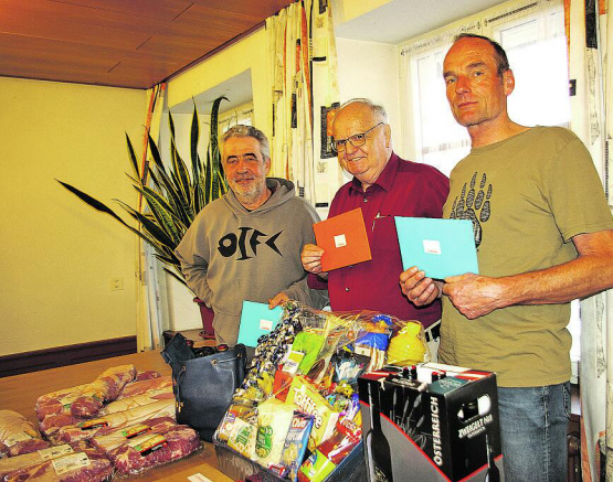 Die Gewinner: (v.l.n.r) Der zweitplatzierte Adrian Härri, der Gewinner Marcel Ringger und der drittplatzierte Bruno Wächter. (Bild: hh.)