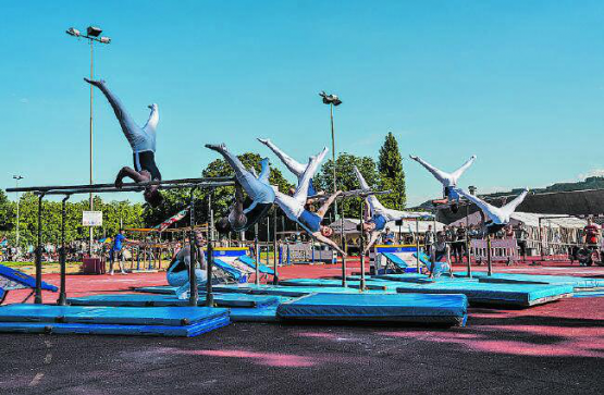 Zeigte sich von seiner besten Seite: Das Barren-Team des STV Schlossrued wurde Vize-Aargauermeister. (Bild: zVg.)