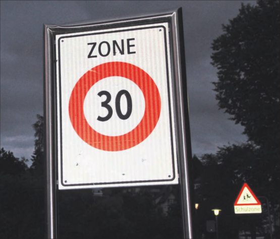 Tempo 30 auf allen Gemeindestrassen im Siedlungsgebiet wurde an der Gemeindeversammlung klar abgelehnt. (Foto: Leandra Jordi)
