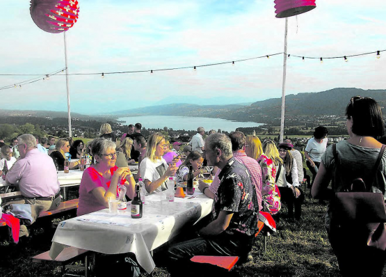 Die Bundesfeier mit dem schönsten Ausblick über den See: Die besten Plätze auf dem Eichberg waren schnell besetzt. (Bilder: hh.)