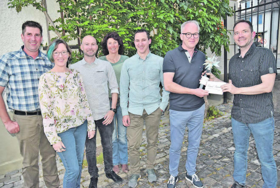 Der Vorstand des HGVS in neuer Zusammensetzung: Adrian Meier, Katja Struck, Ian Hunziker, Patricia Bolliger, Thomas Hunziker und Daniel Brunner, verabschiedet von Guido Würsch (v.l.n.r.). (Bilder: aw.)