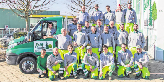 30 Jahre Hans Lang Gartenbau AG Reinach: Viele Fachkräfte gehören seit Jahren oder gar Jahrzehnten zum Team.