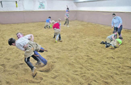 Endlich dürfen die Kulmer Jungschwinger wieder im Schwingkeller in Unterkulm trainieren. Bei den «Grossen» dauert es jedoch noch länger. Die Hoffnung besteht, dass der Homberg-Schwinget am 8. August stattfinden kann. (Bild: wr)