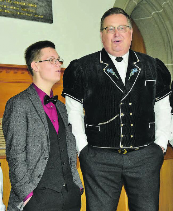 Mit Inbrunst mit dabei: Colin Leandro Schenk stand seinem Vorbild, Ernst Müller, in keiner Weise nach. (Bild: st.)