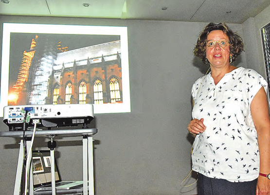 Desolate Gotteshäuser und Museen: Pfarrerin Dörte Gebhard hatte viel Ernstes und Humorvolles darüber zu berichten. (Bild: st.)