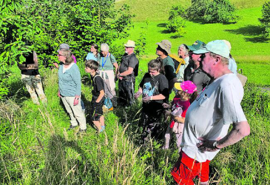 Die Mitglieder hörten den beiden fachkundigen Referenten Ernst Hofmann und Joachim Schöllkopf aufmerksam zu.