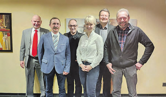 Der Vorstand der SVP Kulm (v.l.): Nationalratskandidat Bruno Rudolf, Franz Vogt, Hans-Heinrich Leuzinger, Präsidentin Barbara Borer, Daniel Wehrli und Christian Merz. (Bild: zVg.)