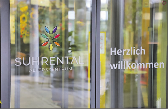 «In Kürze ist alles neu» ist heute noch auf der neuen Webseite zu lesen – am Birkenweg in Schöftland ist die Namensänderung aber schon zu sehen. (Bild: Remo Conoci)