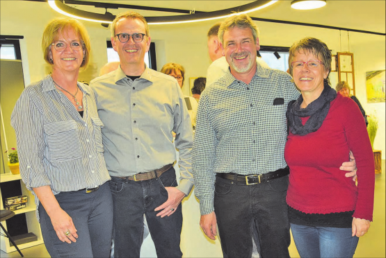 Die Initianten des «Frühlingserwachens» (v.l.): Pascale und Roland Wiederkehr, der Präsident des gvos, Markus Brunner mit Gattin Ilona. (Bilder: st.)