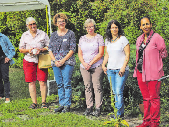 Unter den Gästen: Burgs Gemeinderätin Ursula Friederich (Mitte) und Geschäftsführerin der Spitex Menziken-Burg, Taimy Luis. (Bilder: rc.)