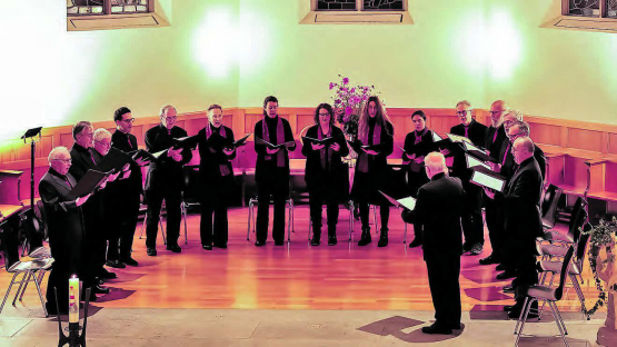 Widmet sich mit Begeisterung ausschliesslich der Aufführung gregorianischer Gesänge, Schola Cantorum Vocetia unter der Leitung von Bernhard Hangartner. (Bild: dr.)