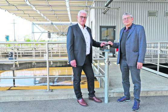 «Die Abwasseranlage in Reinach ist für die Ansprüche der Zukunft gewappnet»: Joe Eugster (rechts) blickt auf eine ereignisreiche Zeit als Präsident der AOW zurück. Er hat das Präsidium inzwischen an Hanspeter Lang abgegeben. (Bild: rc.)