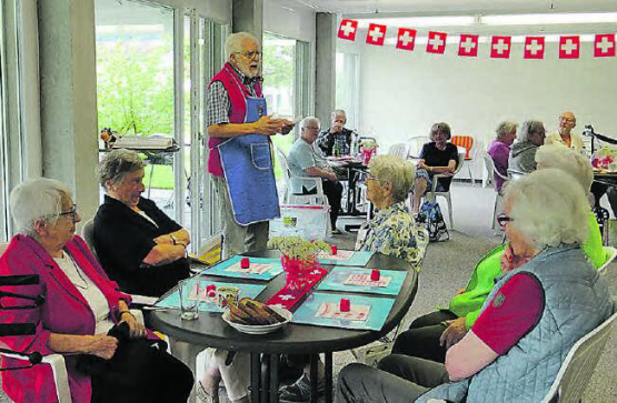 Die Bewohner der Siedlung Sunnepark in Oberkulm feierten am Bundesfeiertag ein gemütliches Grillfest. (Bild: zVg.)