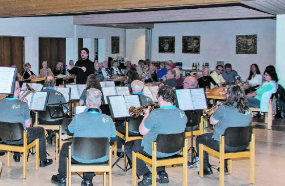 Die Musikgesellschaft Teufenthal-Unterkulm lud die Jubilaren zu einem Konzert in die Kirche ein. (Bild: zVg.)