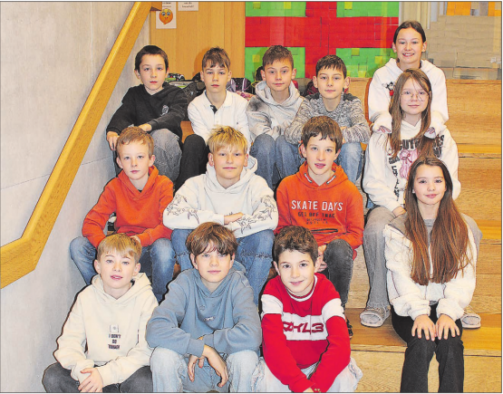 Aufregend und lehrreich: Die 5./6. Klasse aus Birrwil hat an «SRF Kids News spezial» mitgearbeitet. Mit Begeisterung sprechen sie über ihre erste journalistische Erfahrung. (Bild: Graziella Jämsä)