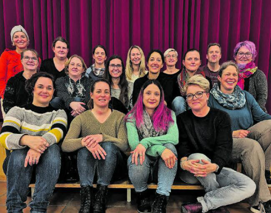 Ein Team mit einer grossen Aufgabe: Sie wollen ein Kursangebot für die spannendsten Sommerferien überhaupt auf die Beine stellen. (Bild: zVg.)