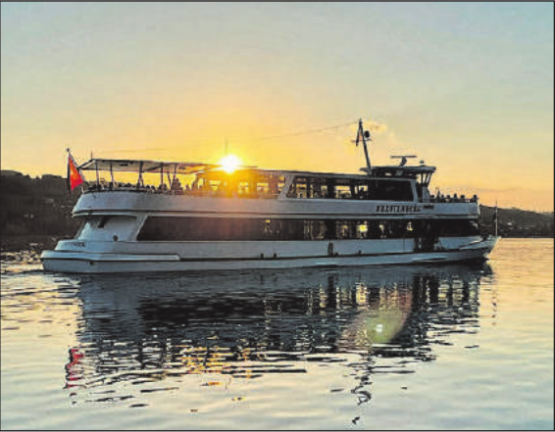 Sonnenuntergang mit MS Brestenberg