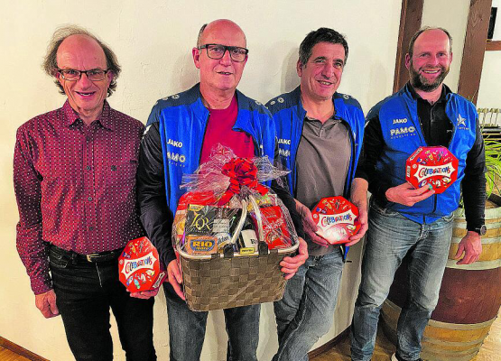 Treue Helfer: (v.l.) Wolfgang Rytz, Peter Siegrist, Markus Hirt und Patrick Kasper. (Bild: zVg.)
