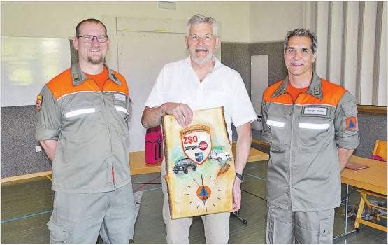 Übergabe vollzogen: Der abtretende stellvertretende Komandant der ZSO, Joe Habermacher in der Mitte, wird flankiert von seinem Nachfolger Tobias Kehrer (l.) und ZSO-Kommandant Gregor Müller. (Bilder: P.Te)