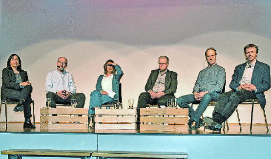 Die Podiumsdiskussion mit regionalen Unternehmern unter der Federführung von Susanne Hochuli (Bildmitte) brachte es auf den Punkt, links Prof. Dr. Sonia Isabelle Seneviratne. (Bilder: aw.)