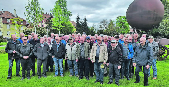 Kunstvolles Foto: Der «Seener Männerstamm» entdeckt den Schweizer Künstler Jean Tinguely für sich. (Bild: zVg.)