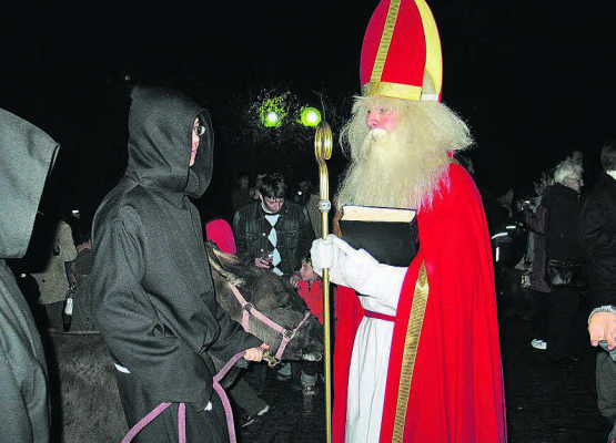 Der Samichlaus besucht die Gemeinden der Region. Für Besuche bei sich zu Hause kann man sich jetzt anmelden. (Bild: zVg.)