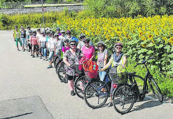 19 Frauen per Flyer auf Reisen: Die Mitglieder des FTV Staffelbach erwischten einen sonnigen Tag. (Bild: zVg.)