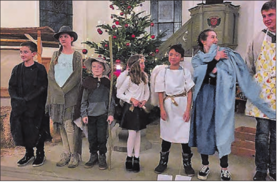 Mutige Darsteller: Die Schauspieler/innen des Krippenspiels in der reformierten Kirche Birrwil. (Bilder: zV.g)