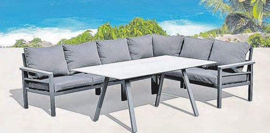 Daumen drücken! Sind die neuen Gartenmöbel erst einmal ausgesucht, braucht es nur noch möglichst viele Sonnentage. (Bild: zVg.)