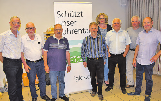 Der neu formierte Vorstand der IG Lebensqualität Oberes Suhrental blickt hoffnungsvoll in die nahe Zukunft: v. l. Präsident Werner Hochuli, Herbert Rutterschmidt, Ernst Hauri, Vizepräsident, Roland Dätwyler, Aktuar, Chantal Brändli, Martin Baumann, Kassier, Markus Nussbaumer und Peter Stebler, abwesend Johannes Baer. (Bilder: aw.)