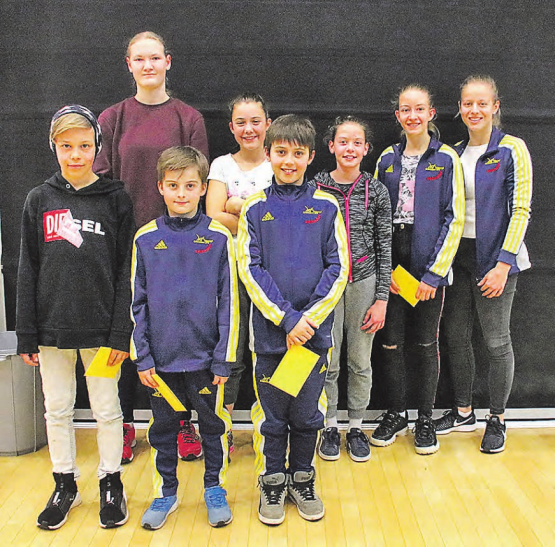 Ehrungen: Herausragende Sportlerinnen und Sportler wurden an der GV des Gränichen STV für ihre Erfolge geehrt. (Bild: zVg.)