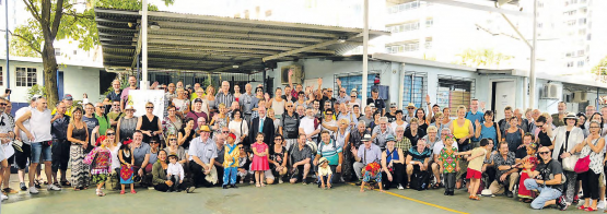 Das letzte Mal «5vor5 bis 7ab7» mit über 130 Personen aus unserer Region in Panama: Gastort war das Colegio Europeo Panama in Panama City. Diese Schule wird seit Jahren von der Sebastian Müller AG mit namhaften Beträgen unterstützt. (Bilder: zVg.)