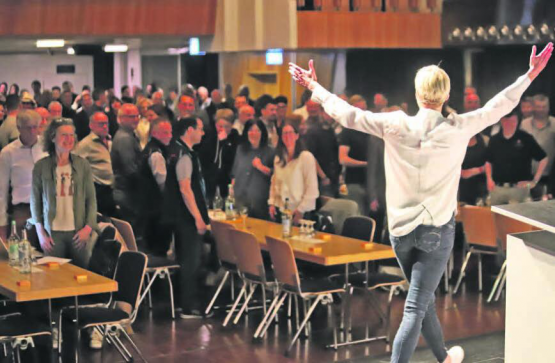 «Zäme vorwärts» − Getreu dem Motto der WYNAexpo forderte Stéphanie Berger die Aussteller auf, in Bewegung zu bleiben. (Bilder: rc.)