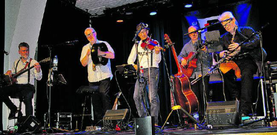 Die Männer von «The Pint» entführten das Publikum mit ihrer Musik nach Irland. (Bild: hh.)