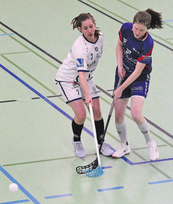 Lok-Stürmerin Rachel Wicky (rechts) verdiente sich gegen Gurmels Bestnoten. (Archivbild: Otto Lüscher)