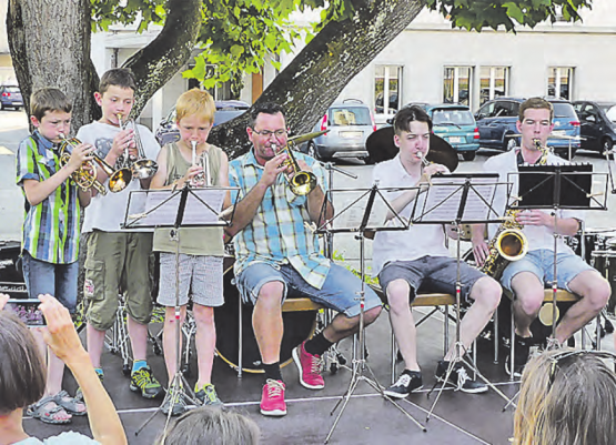 So schön wars im letzten Jahr: Das Wetter hat gestimmt und die jungen Musikantinnen und Musikanten begeisterten das Publikum. (Bild: moha.)