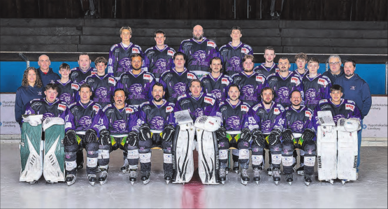 Die Mannschaft freut sich auf die neue Saison. Hinten: v.l.n.r. Dominic Amgwerd, Martin Rupp, Rico Troxler, Arian Dullaj Mitte: v.l.n.r. Milena Käser (Masseurin) Thomas Minder (Coach) Seya Etter, Cyril Schuhmacher, Siro Giampa, Rihards Mezsargs, Celestino Calò, Nicola Kolb, Janis Minder, Daniel Bamert, Arnold Koncsag, Nando Redaelli, Sebastian Iseli, Thomas Heiniger (Coach) Flo Murer (TK- Aktive) Vorne: v.l.n.r. Josua Sommerhalder, Roy Hächler, Cristiano Di Vincenzo, Daniel Eichenberger, Tobias Haudenschild, Yannic Strebel, Joel Christen, Andy Rupp, Matti Vontobel