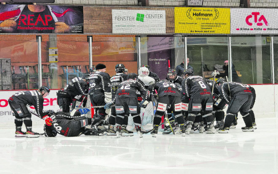 Auch auf fremdem Eis erfolgreich – die Red Lions mussten ihr Heimspiel kurzfristig nach Sursee verlegen. (Archivbild: Roland Jaus)