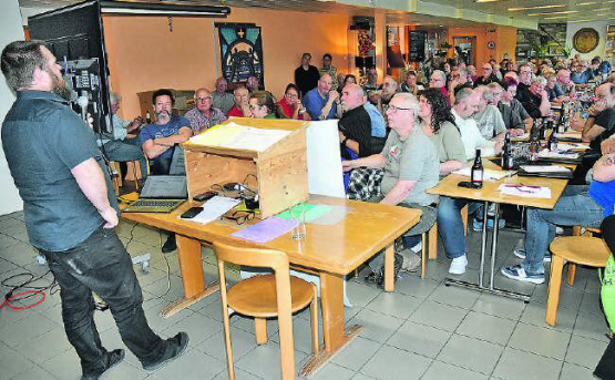 Vertreter von 46 Schützengesellschaften versammelten sich in der Schützenstube der regionalen Schiessanlage «Lostorf» in Buchs. (Bilder: aw.)