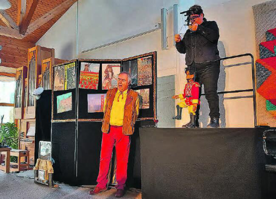 Seniorennachmittag der reformierten Kirche Kulm: Das Marionettenspiel löste grosse Begeisterung aus. (Bild: zVg.)