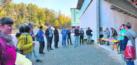 Die Politprominenz war sich einig: Im Kieswerk Hubel zeigt sich das perfekte Zusammenspiel zwischen Betriebsführung und Erhalt von Lebensräumen bestens. (Bild: zVg.)