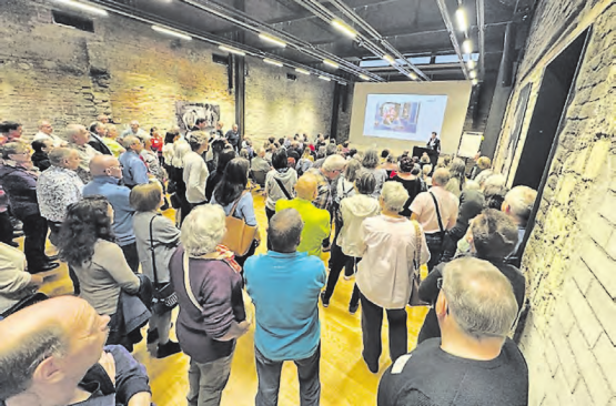 Grosses Interesse am ersten Apéro für Jungseniorinnen und Jungsenioren.