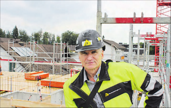 Es darf gratuliert werden: Die JS Baudienstleistungen GmbH von Johannes Schüpfer feiert das zehnjährige Bestehen. (Bild: zVg.)