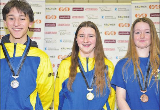 Muhens Gewehrnachwuchs: In der Stufe 3 gingen Gold an Ayleen Schweizer (Mitte), Silber an Felix Frey und Bronze an die Buchserin Jenny Heiz.