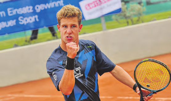 7:2-Auswärtserfolg in Genf: Teufenthal, hier mit Yanik Kälin, sichert sich damit vorzeitig den Ligaerhalt. (Bild: zVg.)